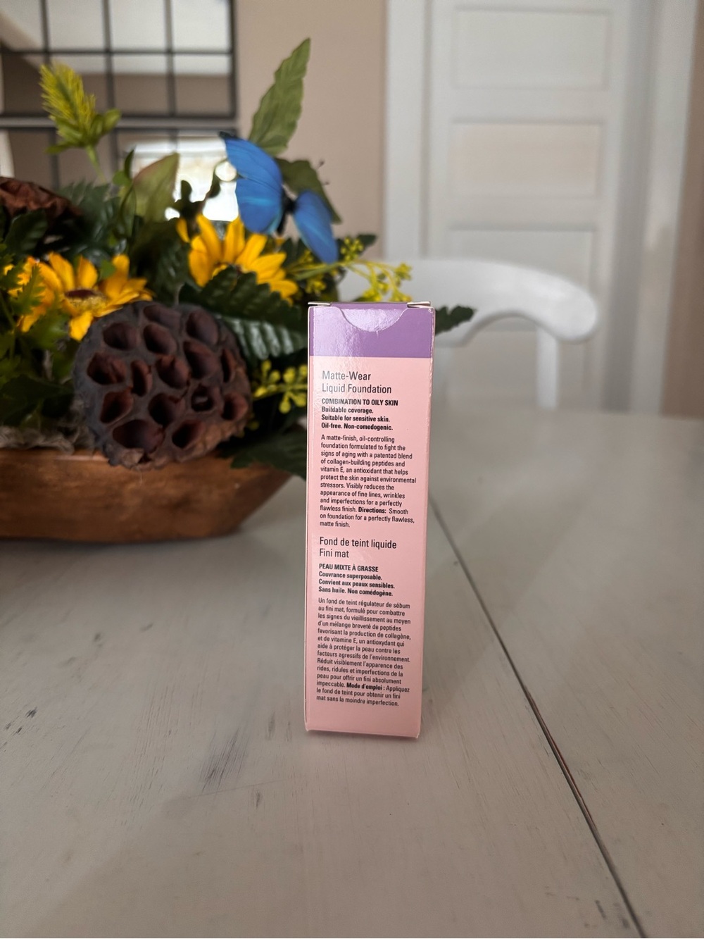 Mary Kay TimeWise Matte-Wear Liquid Foundation - Beige 3 - Picture 3 of 5